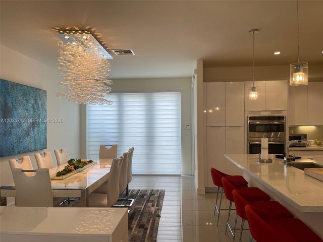 6471 NW 103rd Psge, Doral, FL 33178
