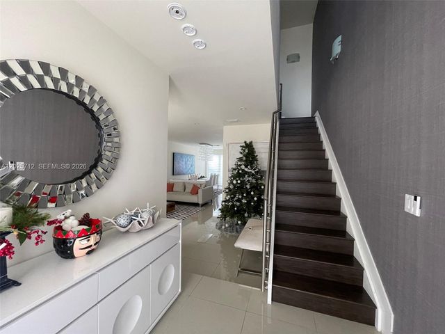 6471 NW 103rd Psge, Doral, FL 33178