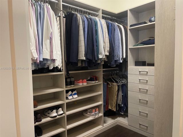 6471 NW 103rd Psge, Doral, FL 33178