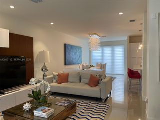 6471 NW 103rd Psge, Doral, FL 33178