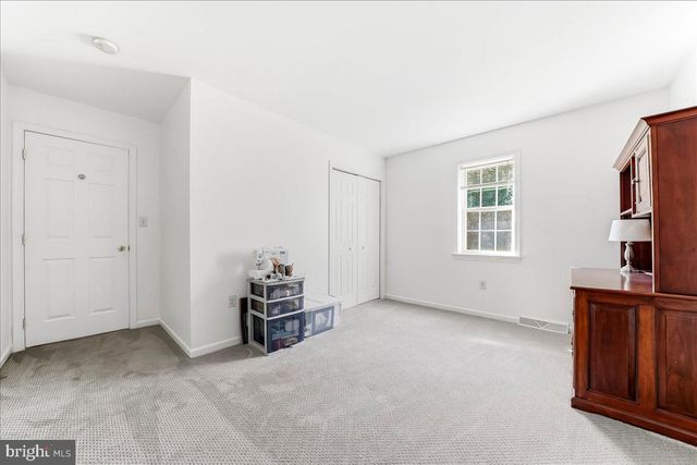 822 WATERWAY RD, Oxford, PA 19363