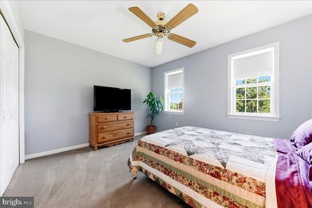 822 WATERWAY RD, Oxford, PA 19363