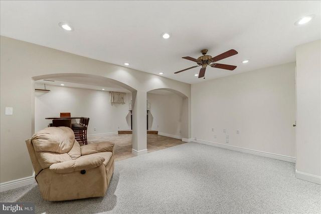 822 WATERWAY RD, Oxford, PA 19363