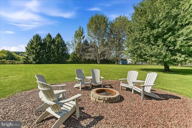 822 WATERWAY RD, Oxford, PA 19363