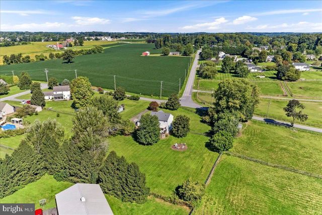 822 WATERWAY RD, Oxford, PA 19363
