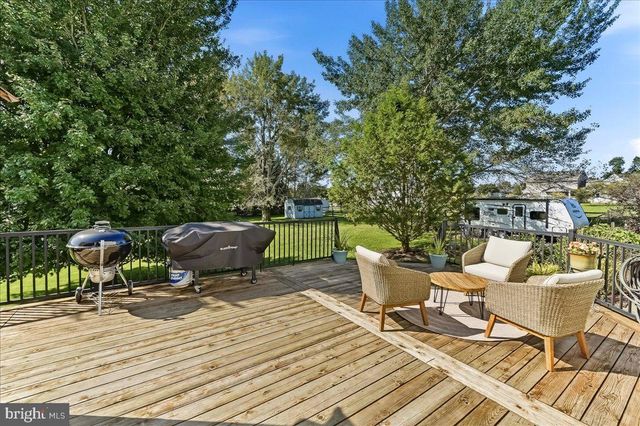 822 WATERWAY RD, Oxford, PA 19363