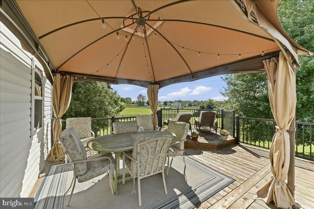 822 WATERWAY RD, Oxford, PA 19363