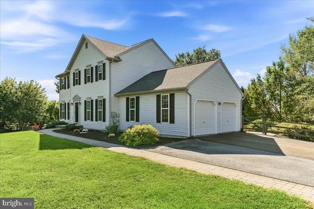 822 WATERWAY RD, Oxford, PA 19363