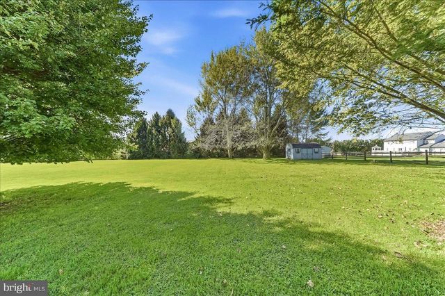 822 WATERWAY RD, Oxford, PA 19363