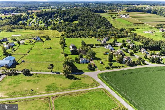 822 WATERWAY RD, Oxford, PA 19363