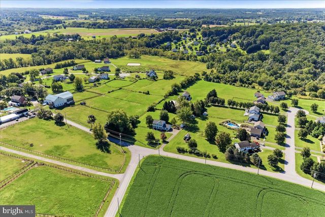 822 WATERWAY RD, Oxford, PA 19363