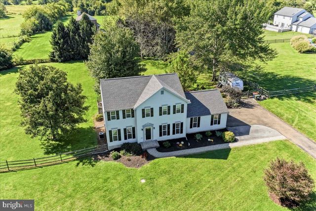 822 WATERWAY RD, Oxford, PA 19363