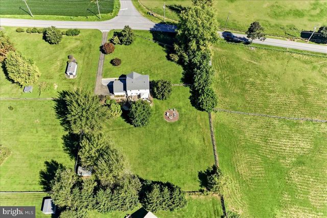822 WATERWAY RD, Oxford, PA 19363