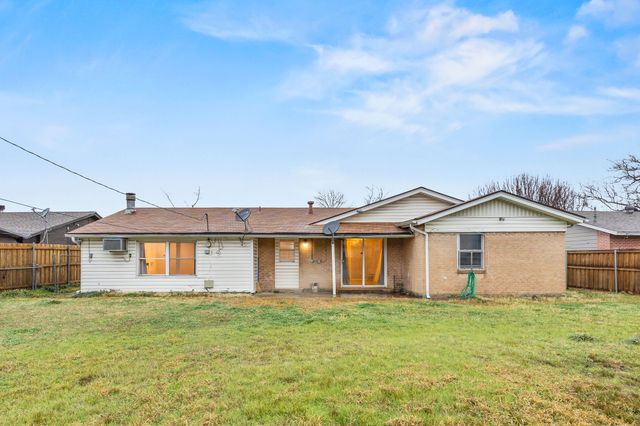 2438 Lasalle Drive, Irving, TX 75062