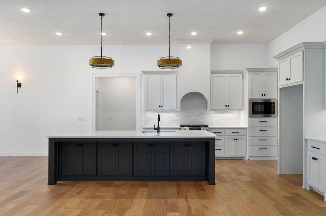 2199 N Silver Charm Avenue, Springfield, MO 65802