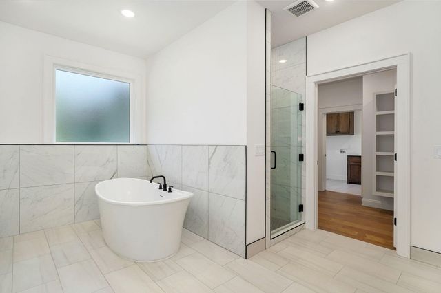 2199 N Silver Charm Avenue, Springfield, MO 65802