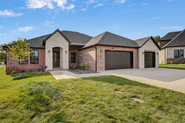 2199 N Silver Charm Avenue, Springfield, MO 65802