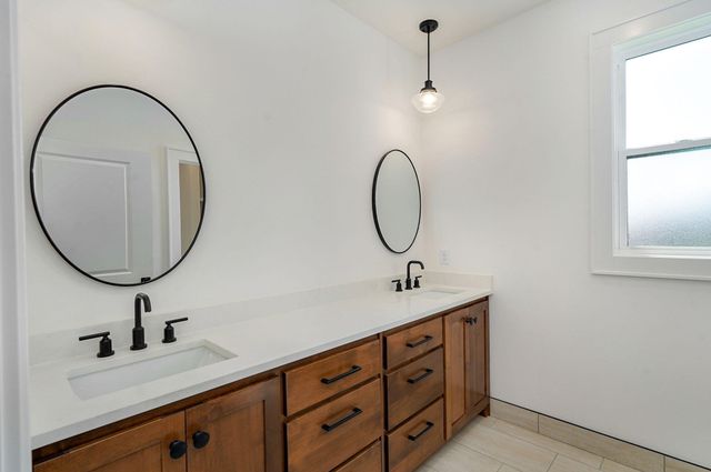 2199 N Silver Charm Avenue, Springfield, MO 65802