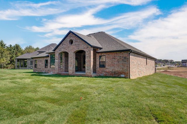 2199 N Silver Charm Avenue, Springfield, MO 65802