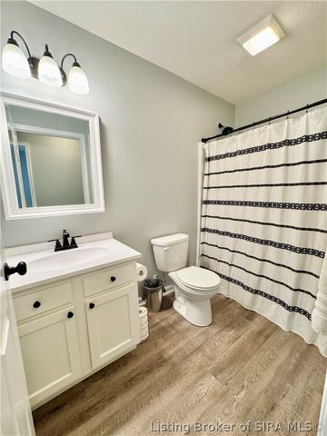 84 Union Avenue, Austin, IN 47102