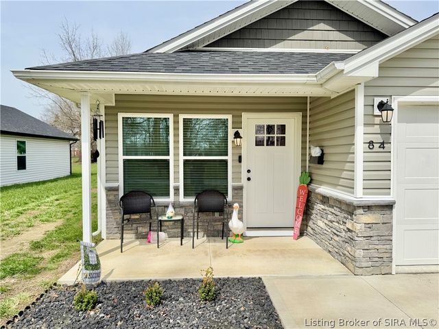 84 Union Avenue, Austin, IN 47102