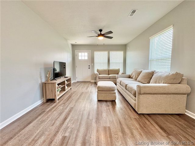 84 Union Avenue, Austin, IN 47102