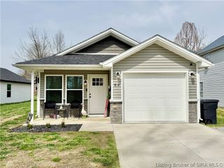 84 Union Avenue, Austin, IN 47102