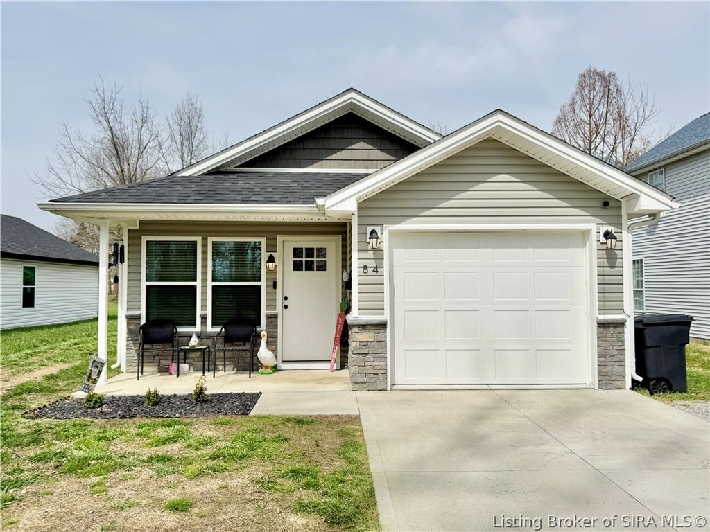 84 Union Avenue, Austin, IN 47102