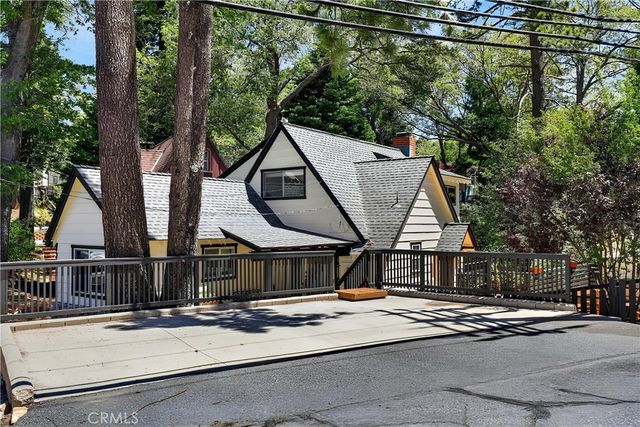 335 Oak, Lake Arrowhead, CA 92352