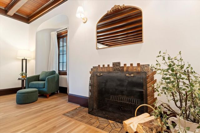 35 S HAXTON PL, Salt Lake City, UT 84102