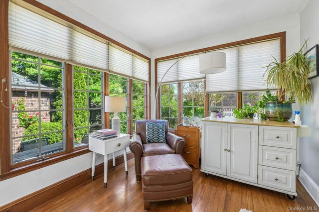 60 Croyden Road, Mineola, NY 11501