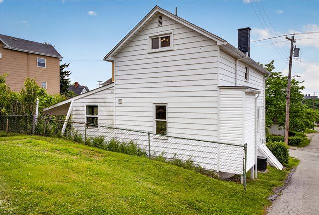 10 Brady Ave, City Of Washington, PA 15301