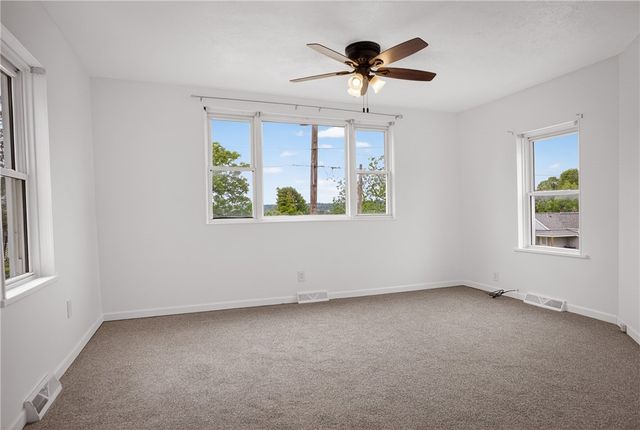 10 Brady Ave, City Of Washington, PA 15301