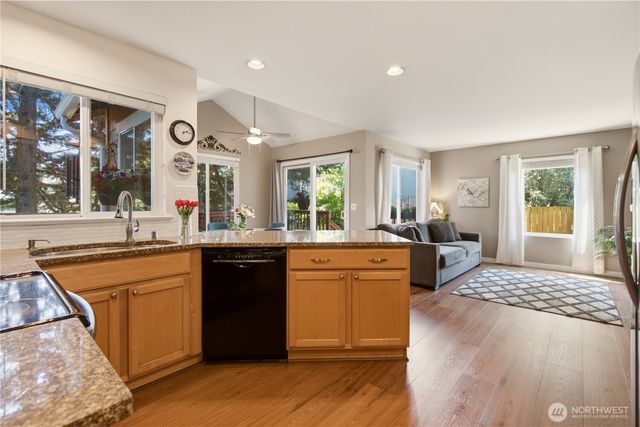 1006 167th Street SW, Lynnwood, WA 98037