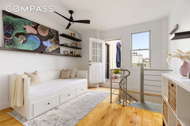 258 Richardson St Apt 3L, New York City, NY 11222