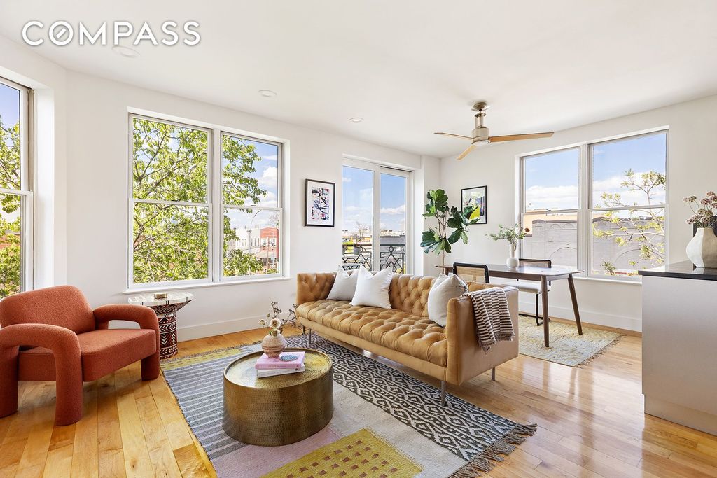 258 Richardson St Apt 3L, New York City, NY 11222