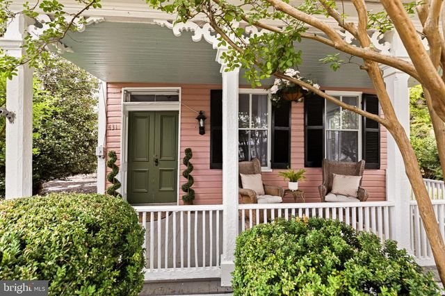 431 S KING ST, Leesburg, VA 20175