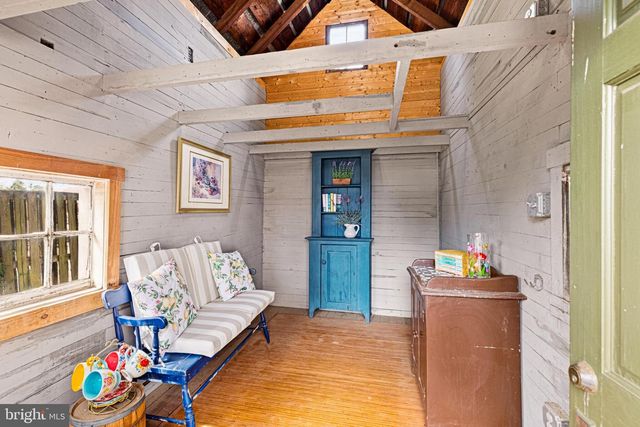 431 S KING ST, Leesburg, VA 20175