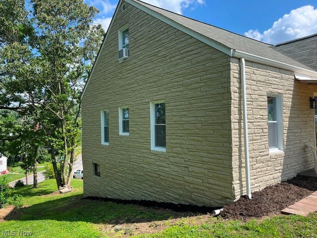 105 Church Street, Weirton, WV 26062