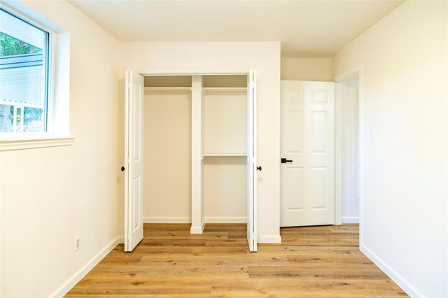 10907 Sharpview Drive, Houston, TX 77072