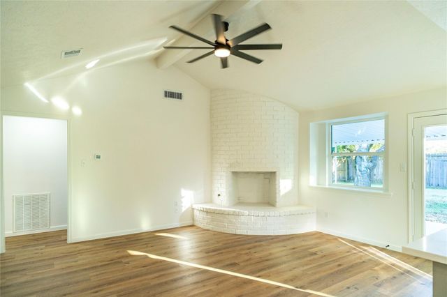 10907 Sharpview Drive, Houston, TX 77072