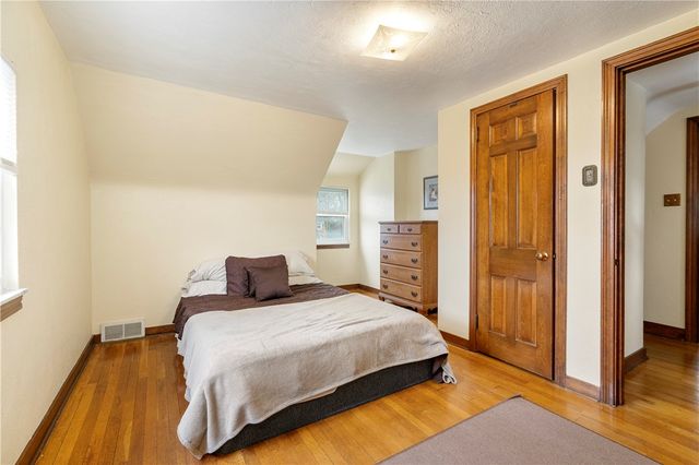 1425 Junior Drive, Baldwin Boro, PA 15227