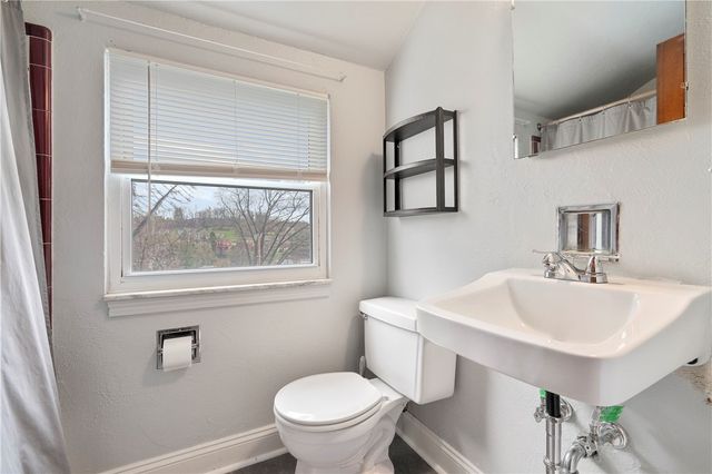 1425 Junior Drive, Baldwin Boro, PA 15227