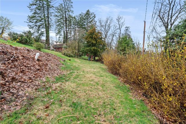 1425 Junior Drive, Baldwin Boro, PA 15227