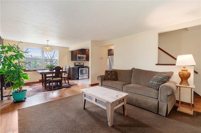 1425 Junior Drive, Baldwin Boro, PA 15227