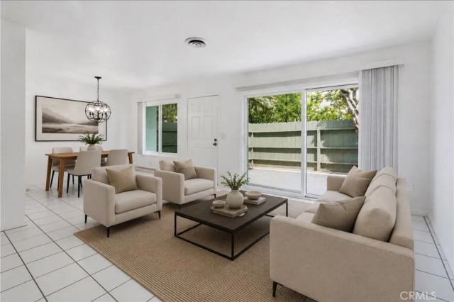 1646 Iowa C, Costa Mesa, CA 92626
