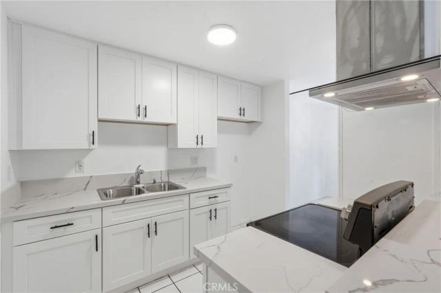 1646 Iowa C, Costa Mesa, CA 92626