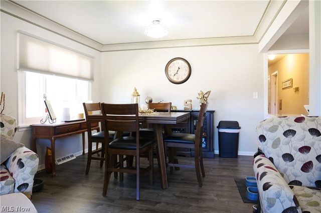 5981 Northview Drive, Seven Hills, OH 44131