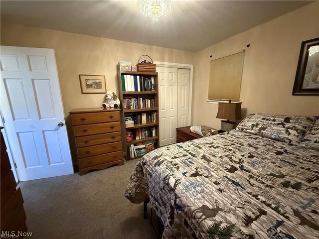 5981 Northview Drive, Seven Hills, OH 44131