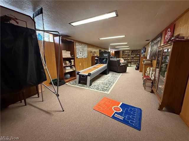 5981 Northview Drive, Seven Hills, OH 44131